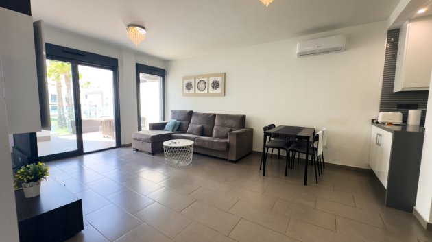 Resale - Townhouse -
La Zenia