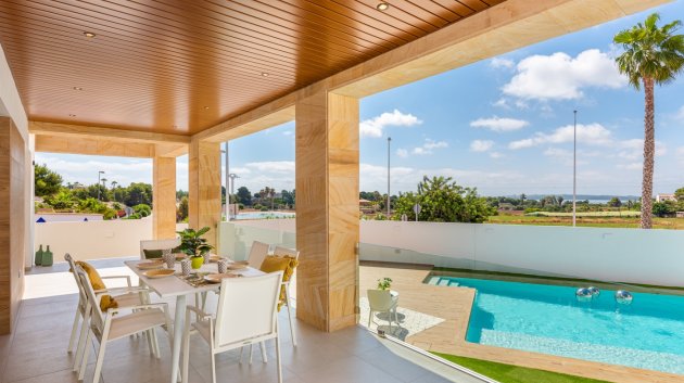 Obra nueva - Chalets -
Ciudad Quesada