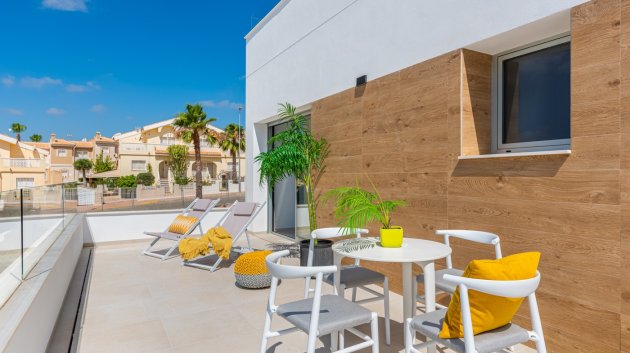 Obra nueva - Chalets -
Ciudad Quesada
