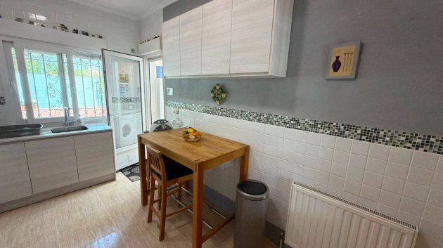 Reventa - Chalets -
Los Montesinos - La Herrada