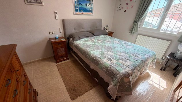 Reventa - Chalets -
Los Montesinos - La Herrada