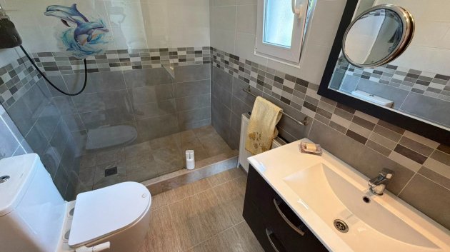 Reventa - Chalets -
Los Montesinos - La Herrada
