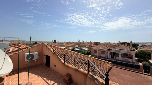 Reventa - Chalets -
Los Montesinos - La Herrada