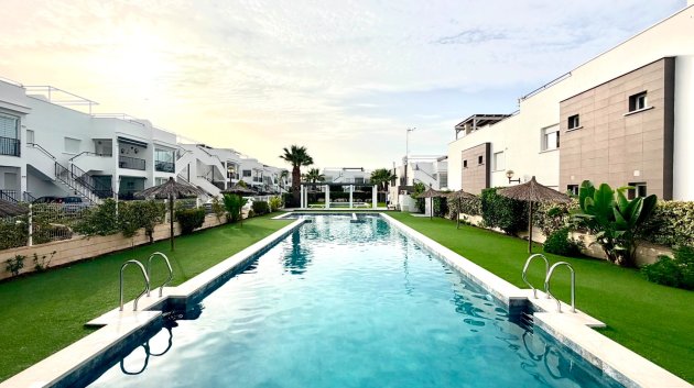Reventa - Apartamentos -
Torrevieja - Aguas Nuevas