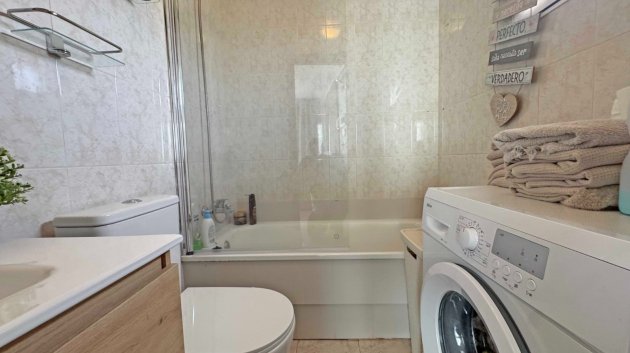 Resale - Apartments -
Torrevieja - La Mata