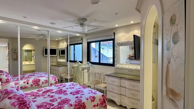 Resale - Apartments -
Guardamar del Segura - Marjal Beach