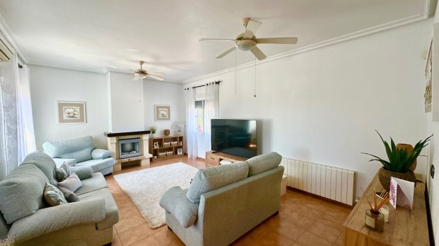 Resale - Villa -
Catral