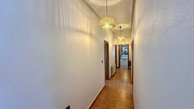 Resale - Villa -
Catral