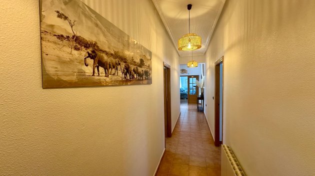 Resale - Villa -
Catral