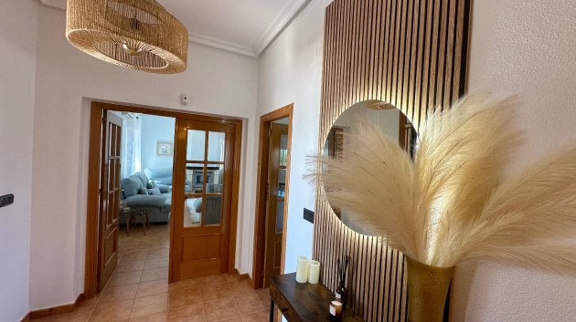 Resale - Villa -
Catral