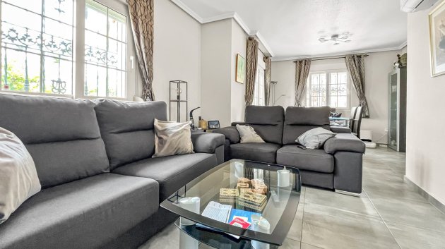 Resale - Villa -
Orihuela Costa - Los Dolses