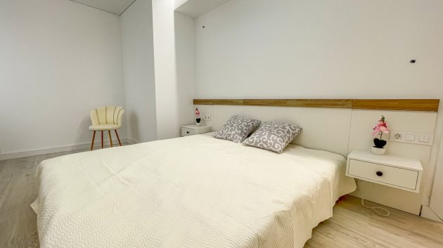 Resale - Apartments -
Torrevieja - Playa Los Naufragos