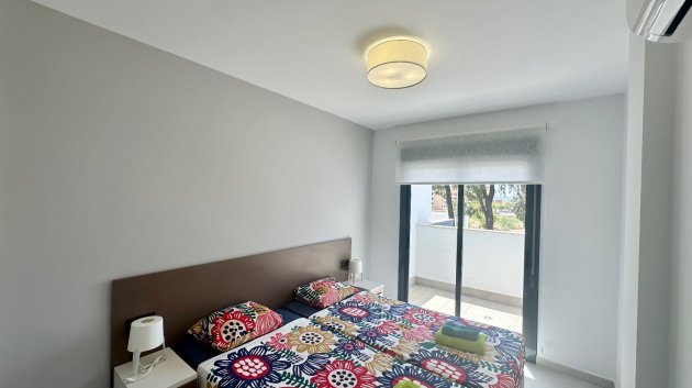 Resale - Apartments -
Guardamar del Segura - El Raso