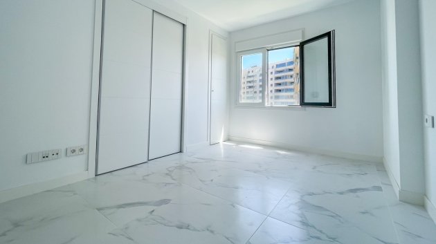 Resale - Apartments -
Orihuela Costa - Punta Prima