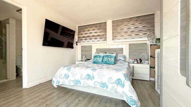 Resale - Villa -
Orihuela Costa - Villamartín
