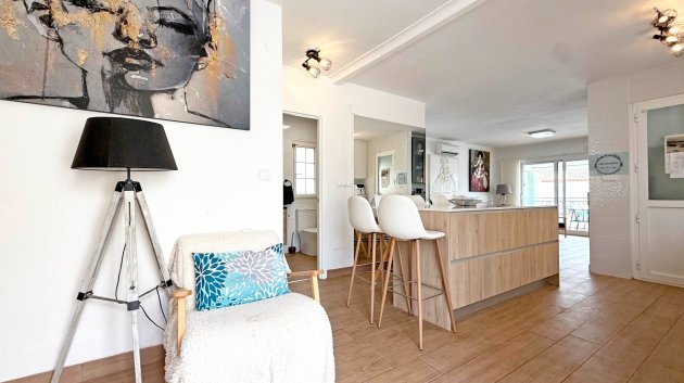 Resale - Villa -
Orihuela Costa - Villamartín