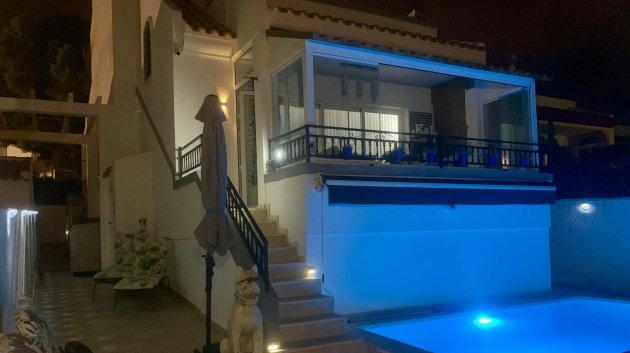 Resale - Villa -
Orihuela Costa - Villamartín