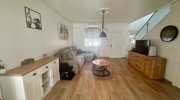 Resale - Townhouse -
Ciudad Quesada - Doña Pepa