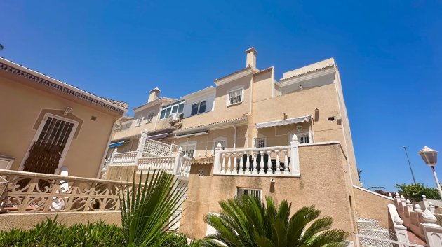 Resale - Townhouse -
Ciudad Quesada - Doña Pepa