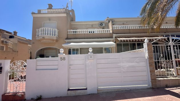 Resale - Townhouse -
Ciudad Quesada - Doña Pepa
