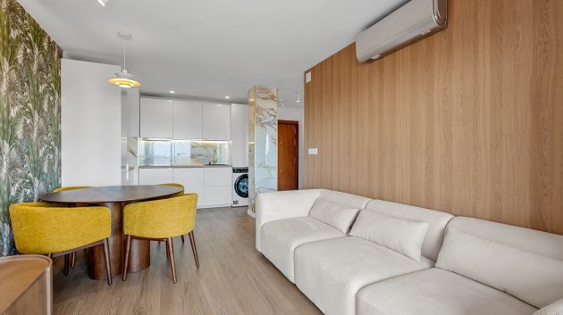 Resale - Apartments -
Torrevieja - Punta Prima