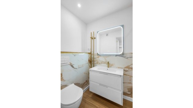 Resale - Apartments -
Torrevieja - Punta Prima