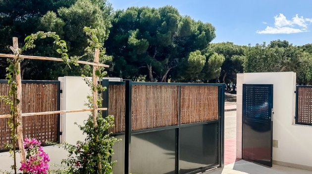 Resale - Apartments -
Santiago de la Ribera - zona san blas