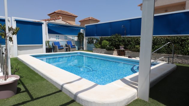 Resale - Villa -
Algorfa - Montebello