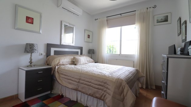Resale - Villa -
Algorfa - Montebello