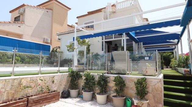 Resale - Villa -
Algorfa - Montebello