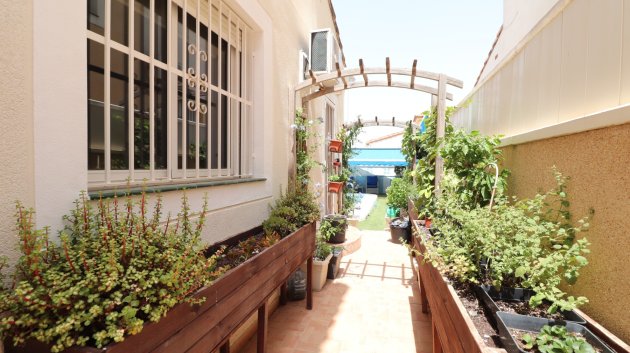 Resale - Villa -
Algorfa - Montebello
