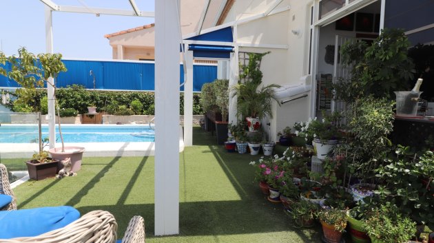 Resale - Villa -
Algorfa - Montebello