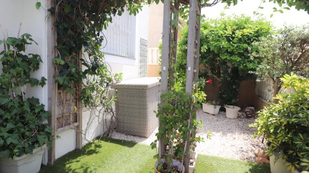 Resale - Villa -
Algorfa - Montebello
