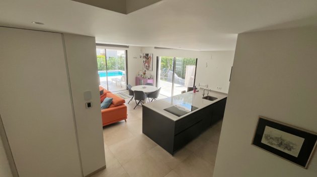 Resale - Villa -
Los Montesinos - La Herrada