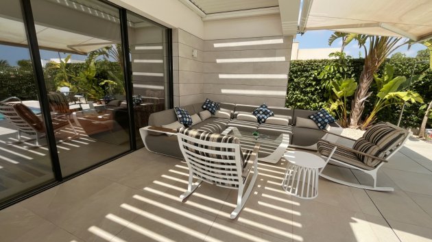 Resale - Villa -
Los Montesinos - La Herrada
