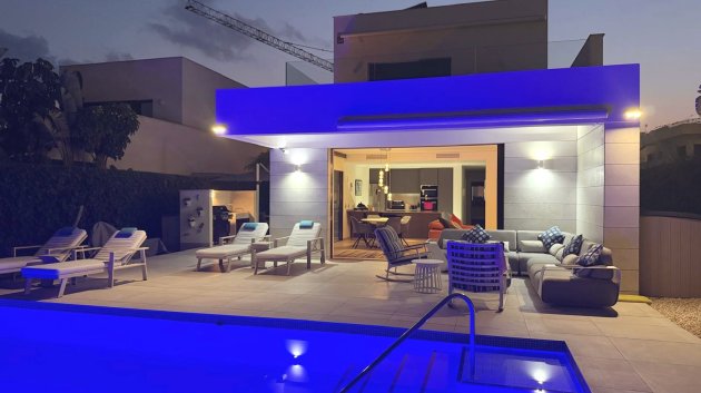 Resale - Villa -
Los Montesinos - La Herrada