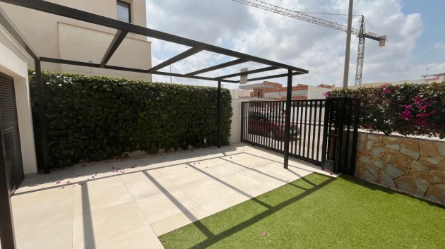 Resale - Villa -
Los Montesinos - La Herrada