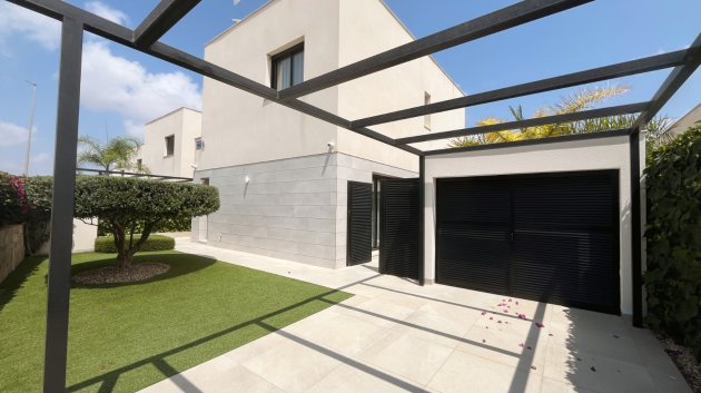 Resale - Villa -
Los Montesinos - La Herrada