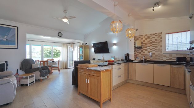 Resale - Villa -
Moraira - La Sabatera