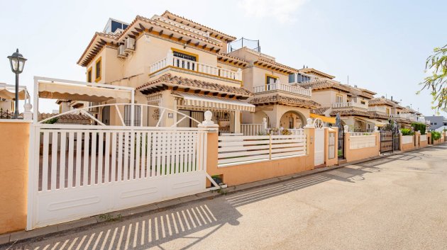 Resale - Villa -
Orihuela Costa - Lomas De Cabo Roig
