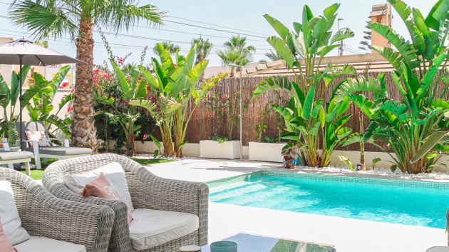 Resale - Villa -
Orihuela Costa - Lomas De Cabo Roig