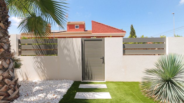 Resale - Villa -
Orihuela Costa - Lomas De Cabo Roig