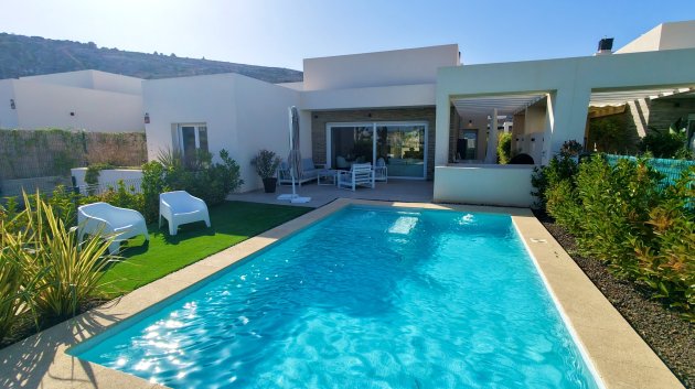 Resale - Villa -
Algorfa - La finca Golf