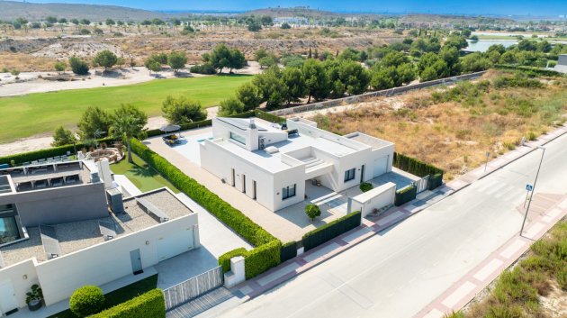 Resale - Villa -
Altaona Golf and Country Village - Altaona Golf - Country Village