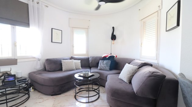 Resale - Villa -
Orihuela Costa - Villamartín
