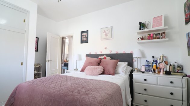 Resale - Villa -
Orihuela Costa - Villamartín