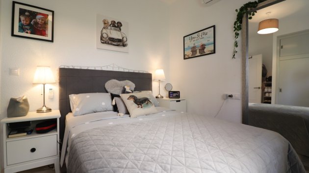 Resale - Villa -
Orihuela Costa - Villamartín