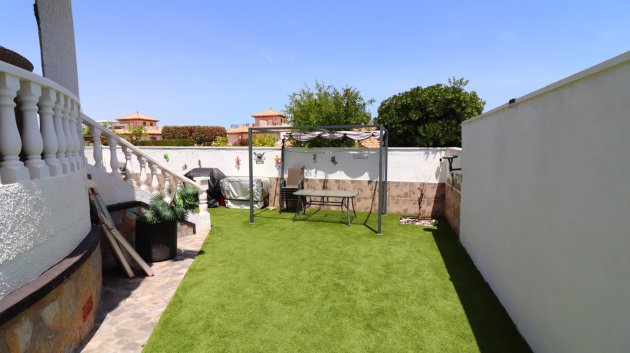 Resale - Villa -
Orihuela Costa - Villamartín