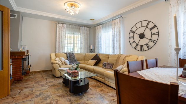 Resale - Villa -
Elche - La Hoya