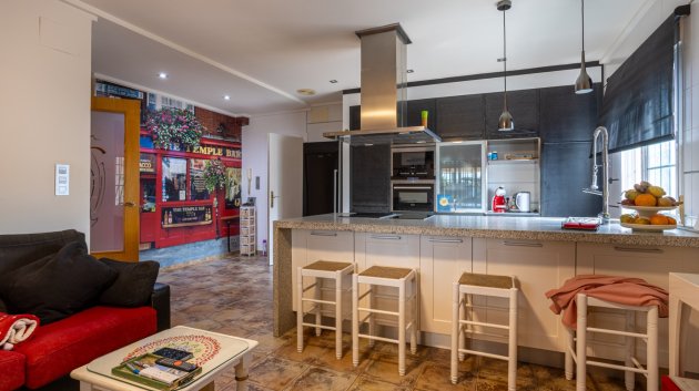 Resale - Villa -
Elche - La Hoya